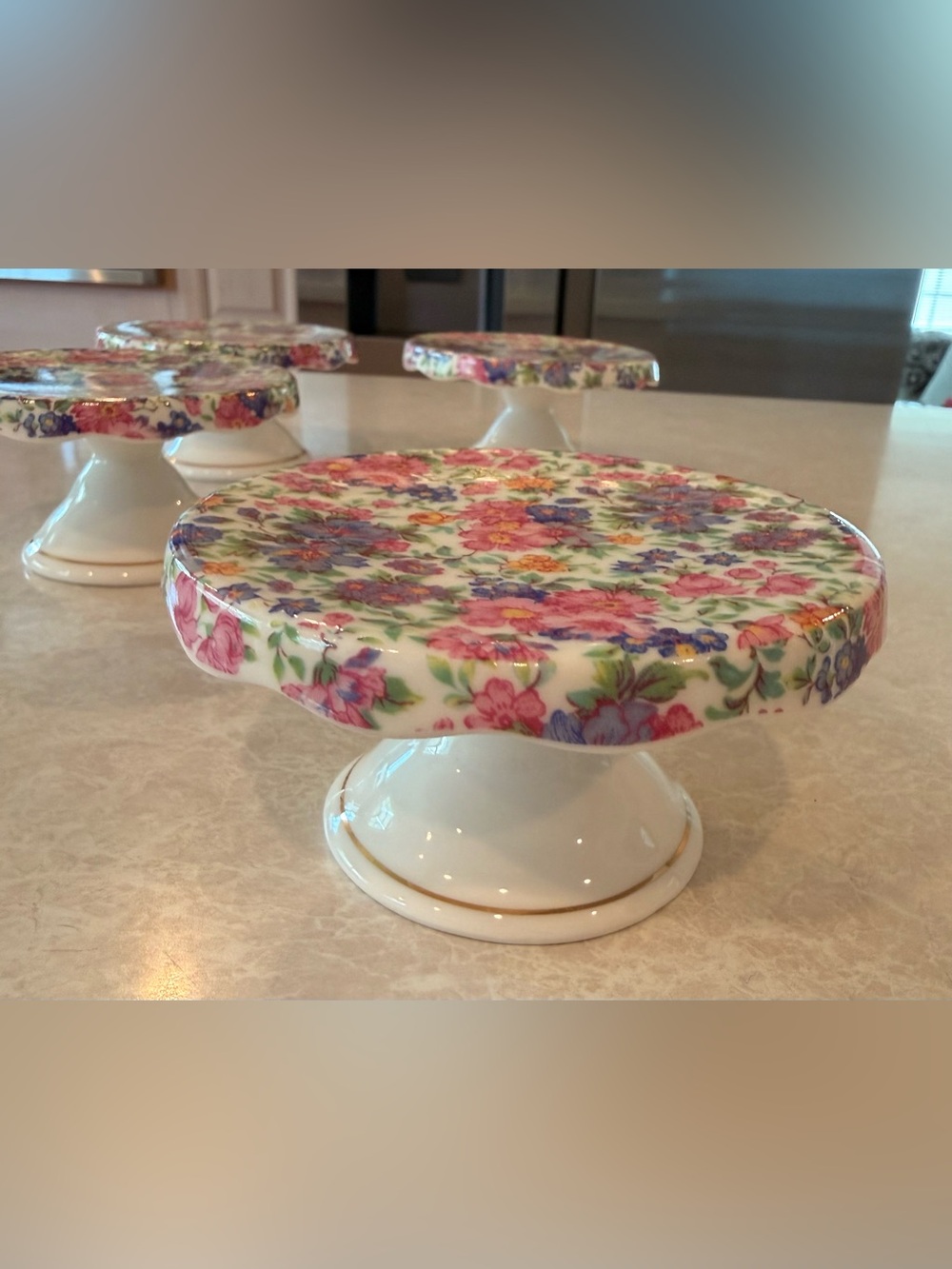 Floral Ceramic Mini Cake Stands - Set of 4 - Picture 3 of 4